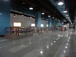 紫藤路駅コンコース