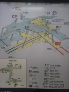 龍華中路駅構内図