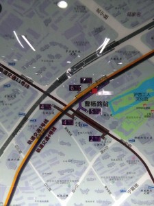 曹楊路駅周辺図（出入り口）