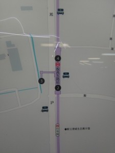 殷高東路駅周辺図(出入り口)