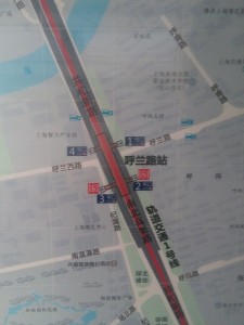 呼蘭路駅周辺図(出入り口)