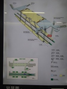 隆昌路駅構内図