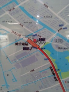 美蘭湖駅周辺図（出入り口）