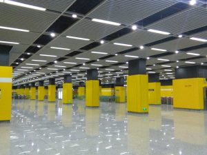 臨港大道駅コンコース