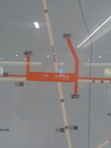 錦綉路駅周辺図（出入り口）
