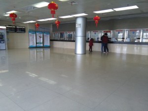 上海長途客運東站の切符売り場