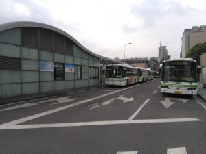 上海駅北広場（公共バスターミナル）