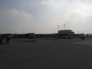 国家会展中心地鉄站(公共路線バスターミナル)