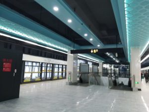 徐涇北城駅ホーム