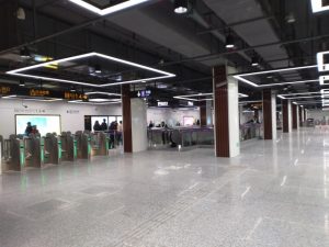 奉賢新城駅コンコース