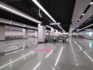 華夏中路駅コンコース