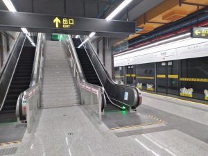 学林路駅ホーム