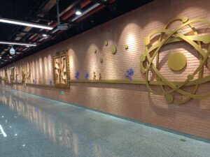 華東理工大学駅コンコース