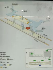 虹梅南路駅構内図