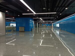 景西路駅コンコース