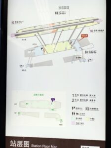 基隆路駅構内図